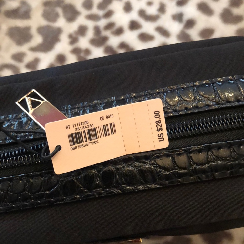 Victoria’s Secret Carry-All Case Black Croc Makeup - Picture 9 of 10